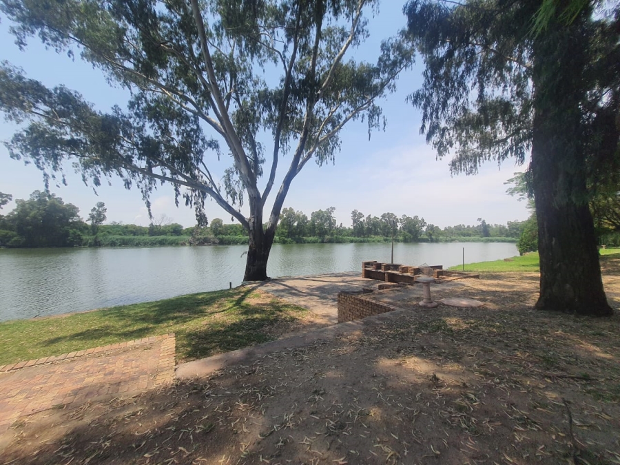 3 Bedroom Property for Sale in Vanderbijlpark SE 10 Gauteng