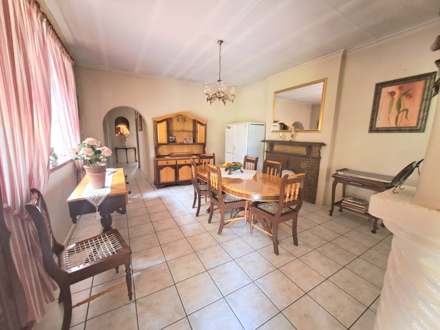 4 Bedroom Property for Sale in Unitas Park Gauteng