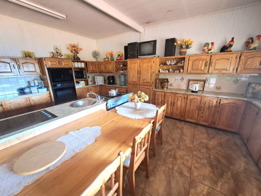 4 Bedroom Property for Sale in Unitas Park Gauteng