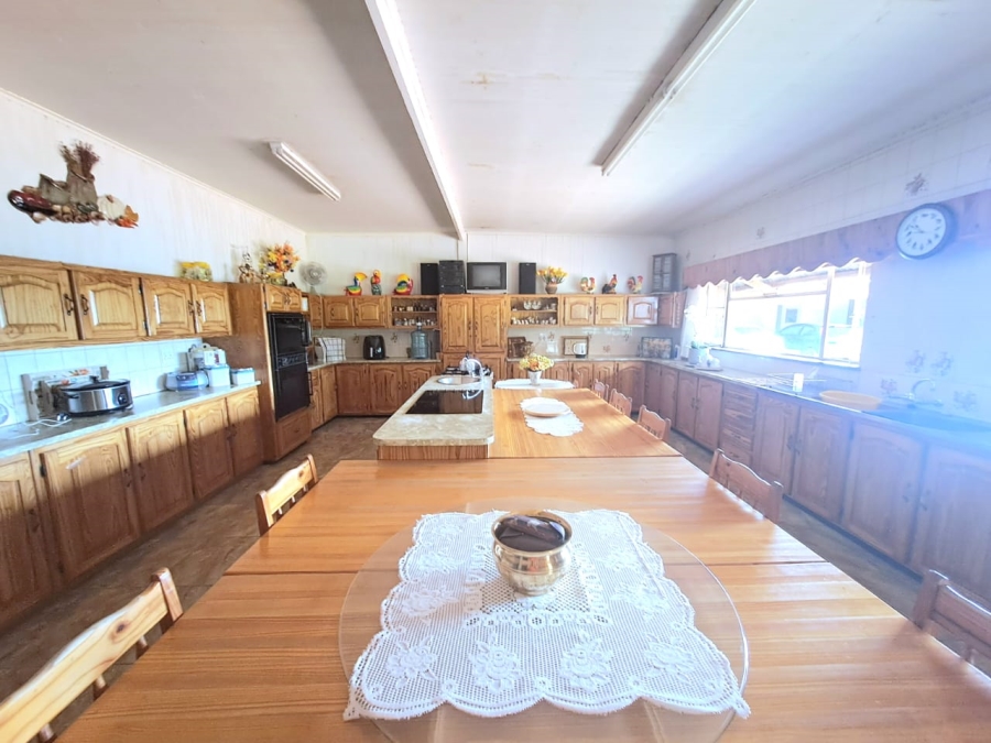 4 Bedroom Property for Sale in Unitas Park Gauteng