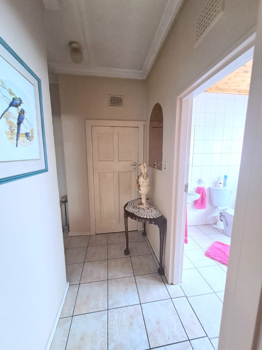 4 Bedroom Property for Sale in Unitas Park Gauteng