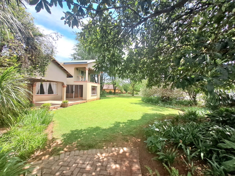 4 Bedroom Property for Sale in Unitas Park Gauteng