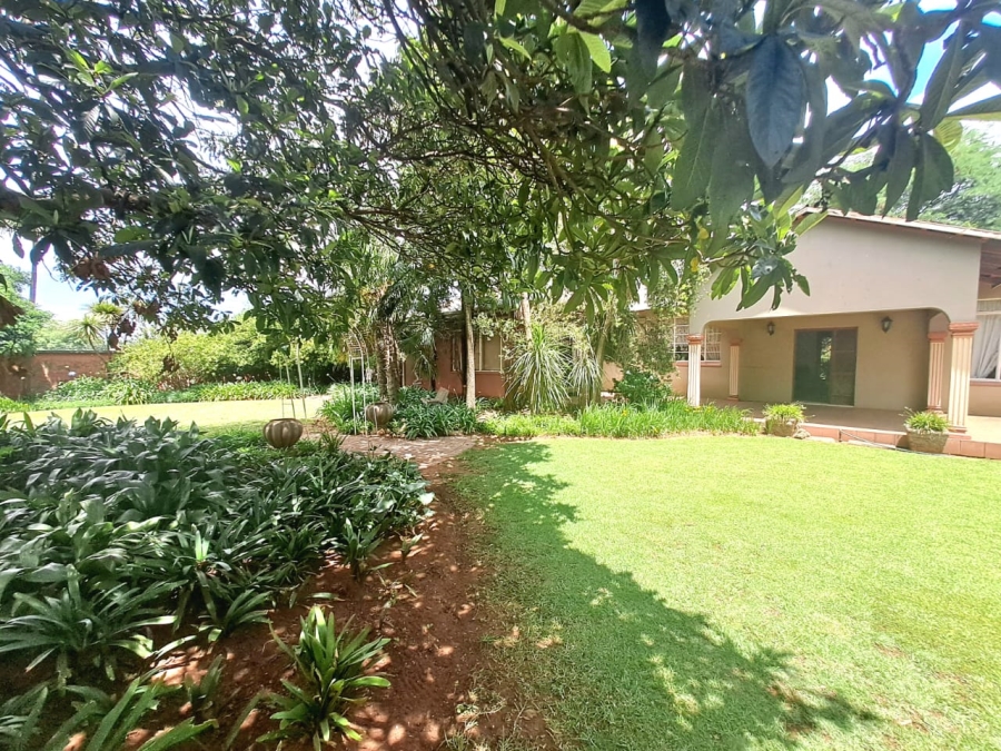 4 Bedroom Property for Sale in Unitas Park Gauteng