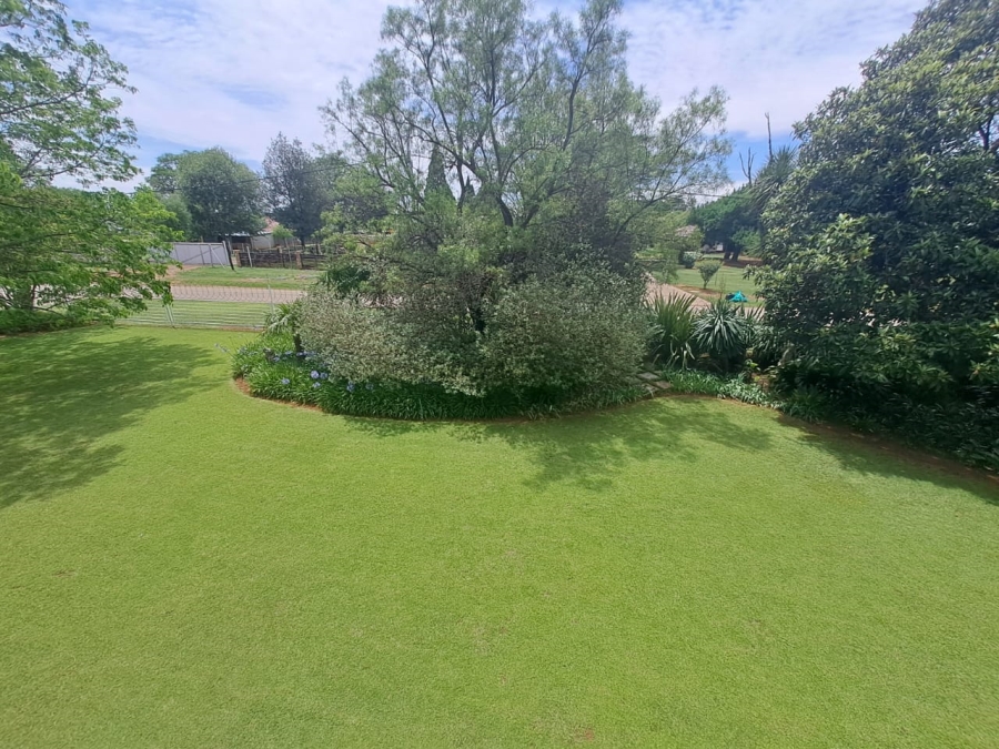 4 Bedroom Property for Sale in Unitas Park Gauteng