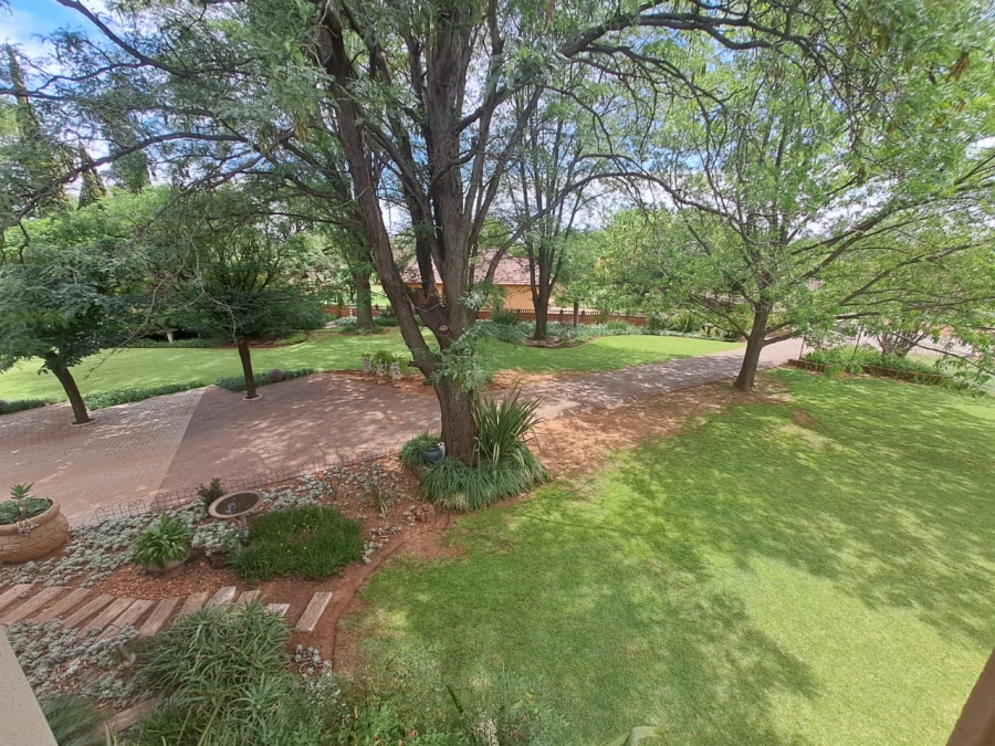 4 Bedroom Property for Sale in Unitas Park Gauteng