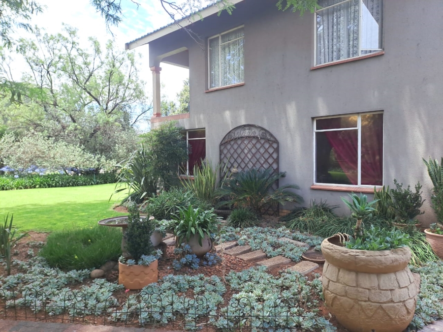 4 Bedroom Property for Sale in Unitas Park Gauteng