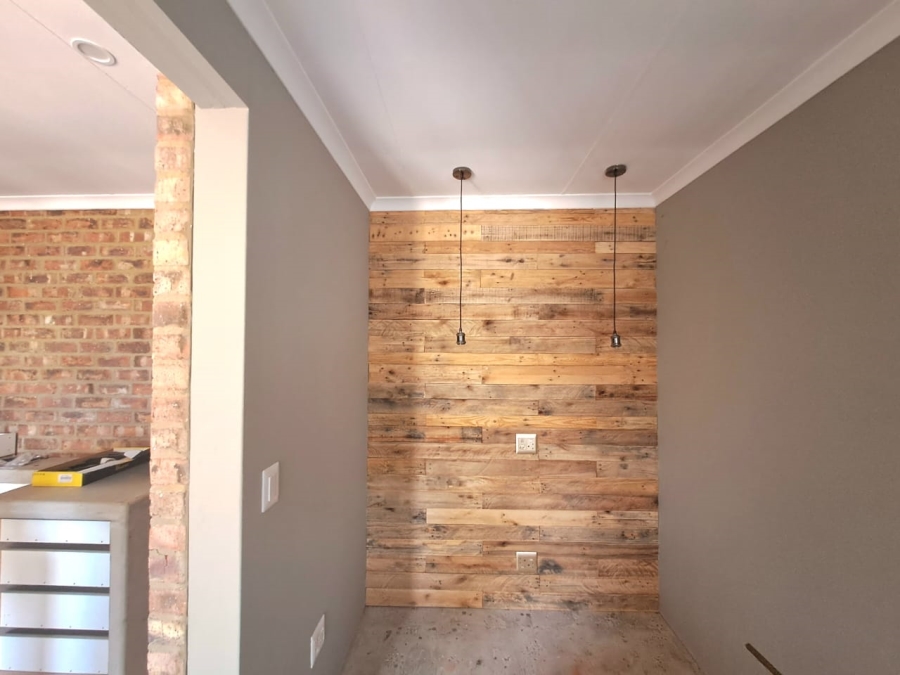 4 Bedroom Property for Sale in Unitas Park Gauteng