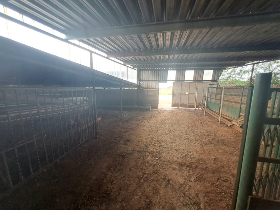 4 Bedroom Property for Sale in Unitas Park Gauteng