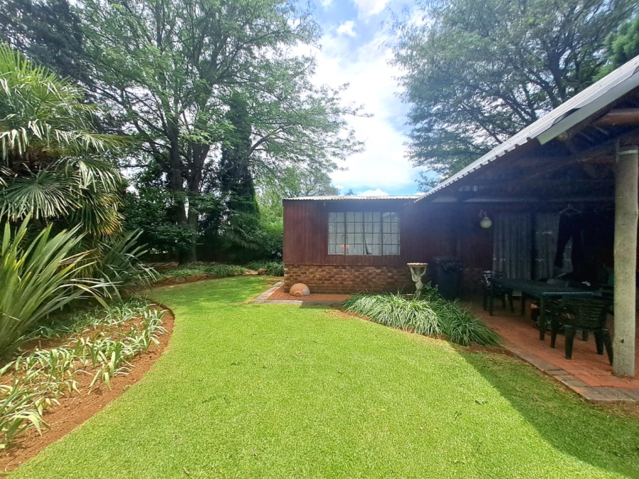 4 Bedroom Property for Sale in Unitas Park Gauteng