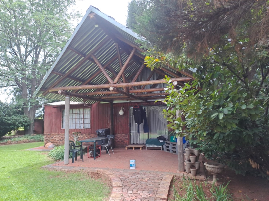 4 Bedroom Property for Sale in Unitas Park Gauteng