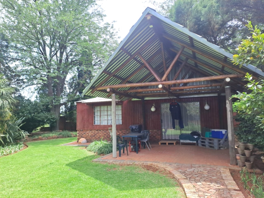 4 Bedroom Property for Sale in Unitas Park Gauteng