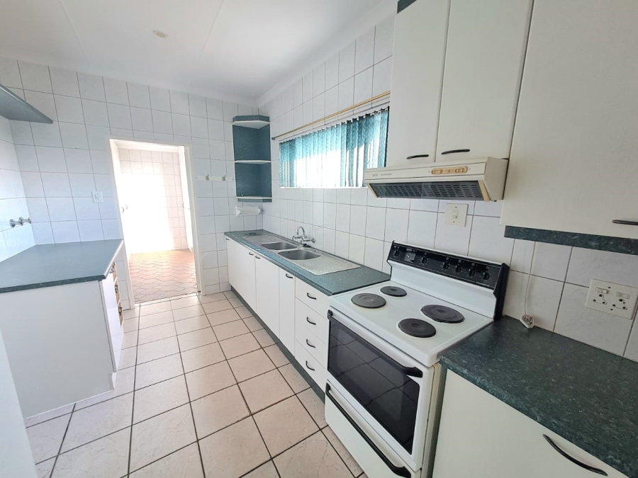 4 Bedroom Property for Sale in Unitas Park Gauteng