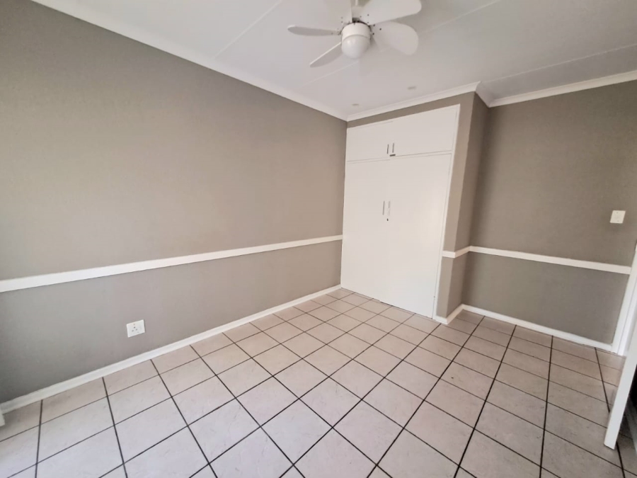 4 Bedroom Property for Sale in Unitas Park Gauteng