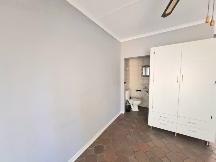 4 Bedroom Property for Sale in Unitas Park Gauteng
