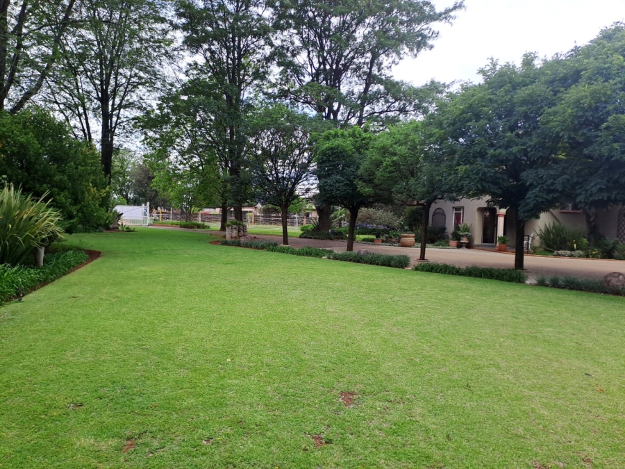 4 Bedroom Property for Sale in Unitas Park Gauteng