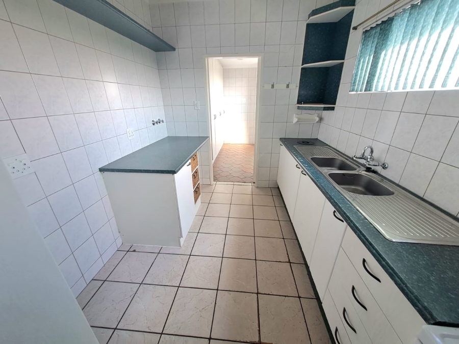 4 Bedroom Property for Sale in Unitas Park Gauteng