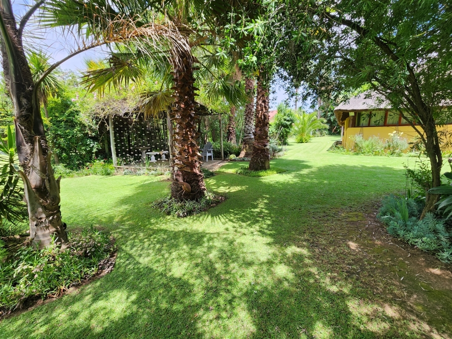 7 Bedroom Property for Sale in Glen Austin Gauteng