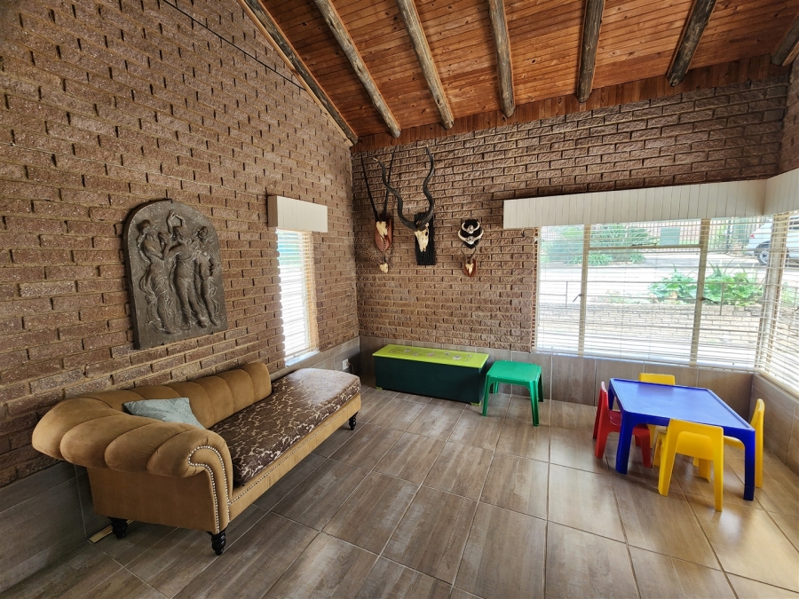 7 Bedroom Property for Sale in Glen Austin Gauteng