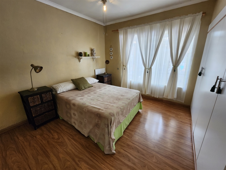 7 Bedroom Property for Sale in Glen Austin Gauteng