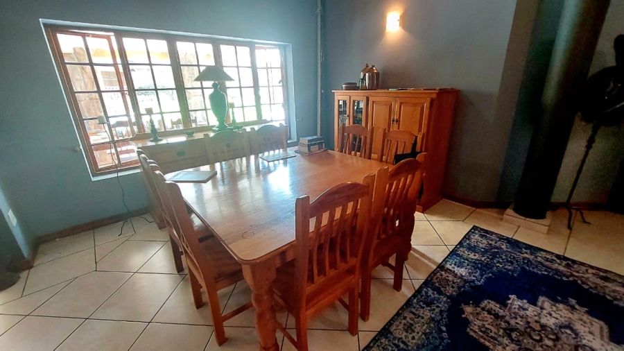 6 Bedroom Property for Sale in Three Rivers Gauteng