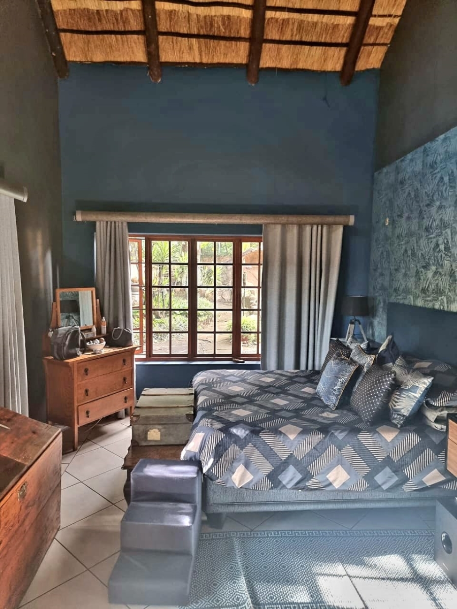 6 Bedroom Property for Sale in Three Rivers Gauteng