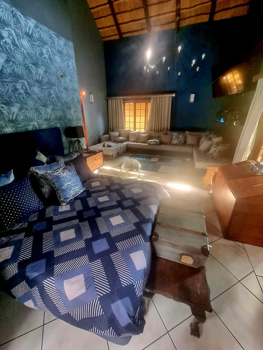 6 Bedroom Property for Sale in Three Rivers Gauteng