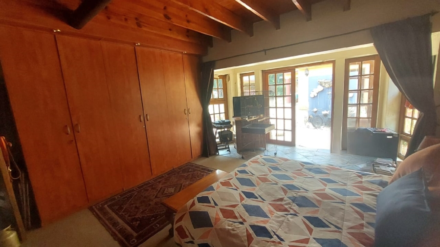 6 Bedroom Property for Sale in Three Rivers Gauteng