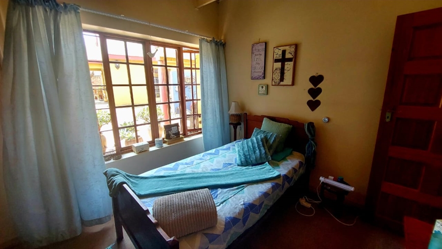 6 Bedroom Property for Sale in Three Rivers Gauteng