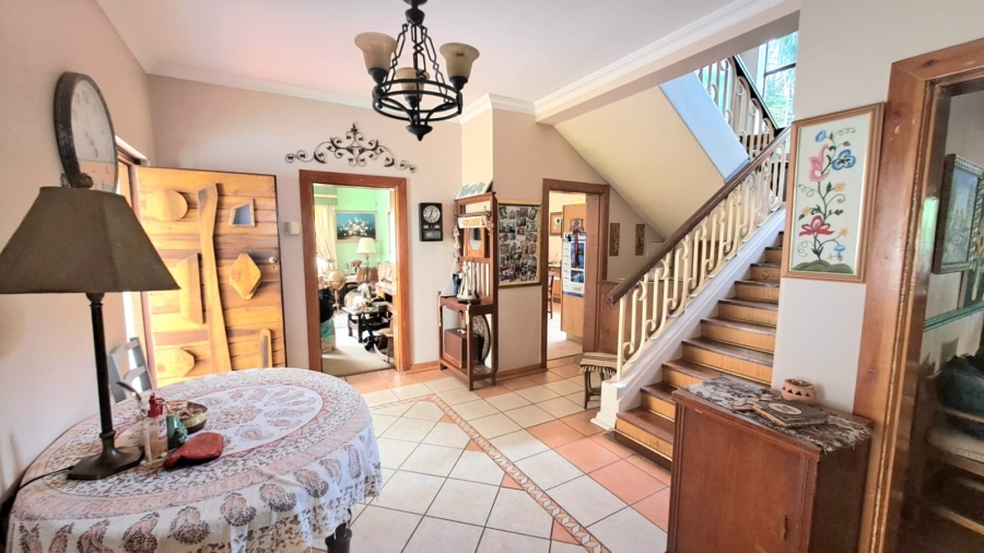 5 Bedroom Property for Sale in Three Rivers Proper Gauteng