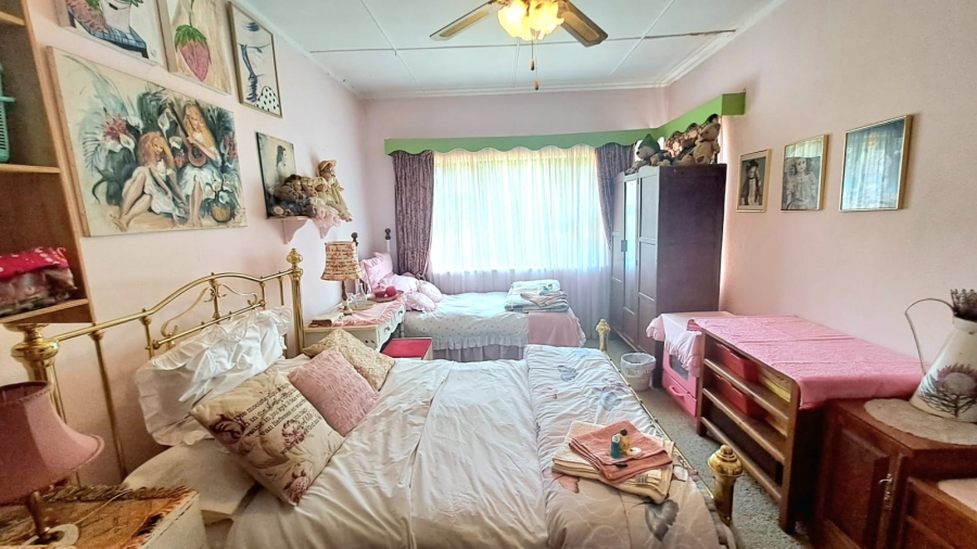 5 Bedroom Property for Sale in Three Rivers Proper Gauteng