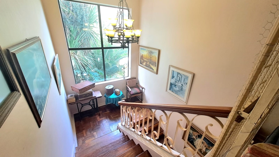 5 Bedroom Property for Sale in Three Rivers Proper Gauteng