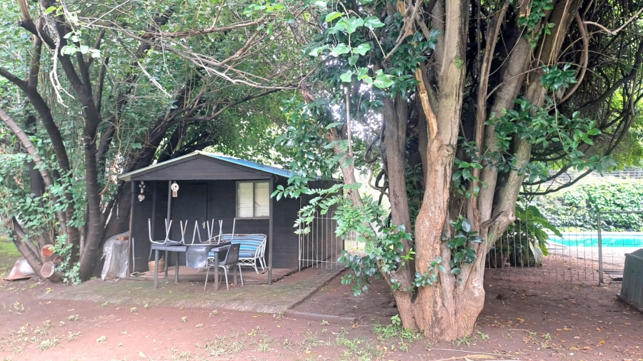 5 Bedroom Property for Sale in Three Rivers Proper Gauteng