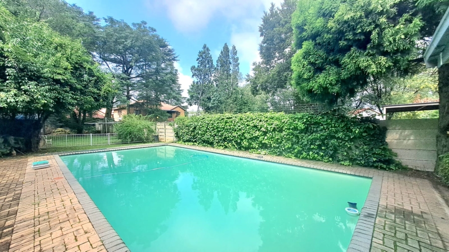 5 Bedroom Property for Sale in Three Rivers Proper Gauteng