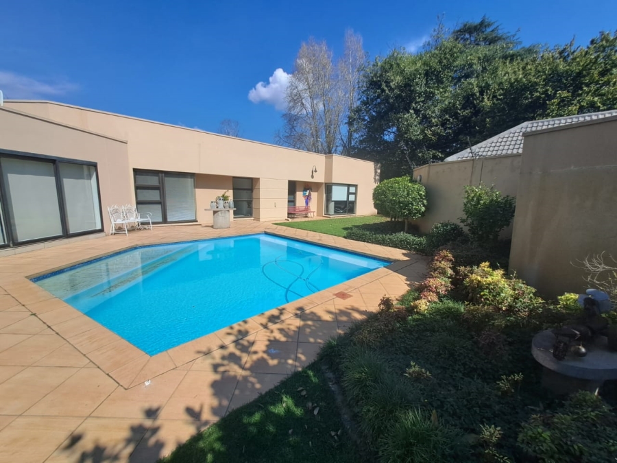 4 Bedroom Property for Sale in Three Rivers Proper Gauteng