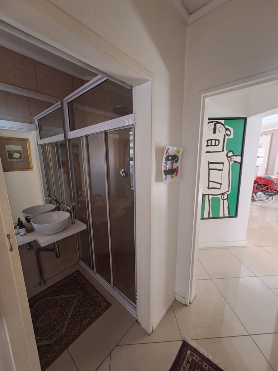 4 Bedroom Property for Sale in Three Rivers Proper Gauteng