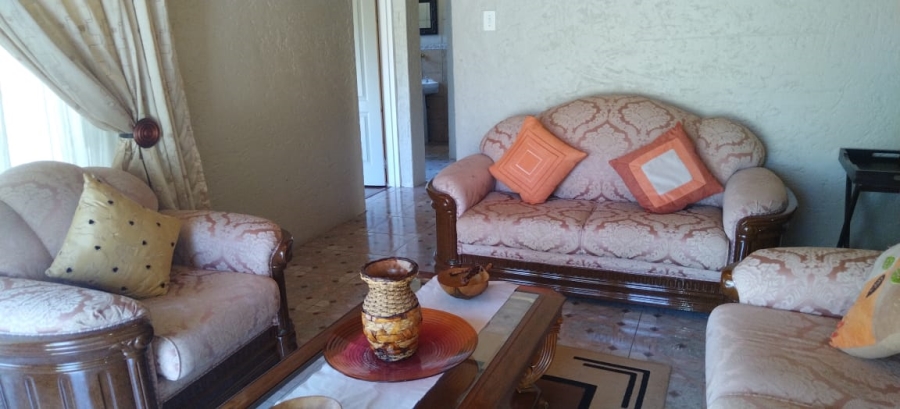 8 Bedroom Property for Sale in Three Rivers East Gauteng