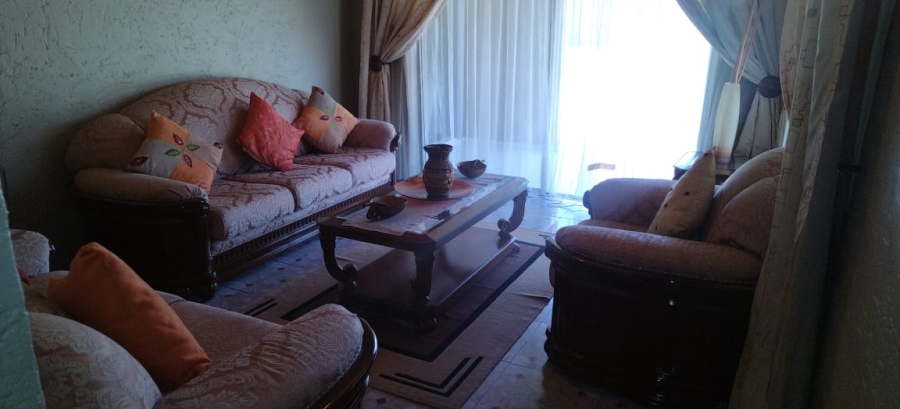 8 Bedroom Property for Sale in Three Rivers East Gauteng