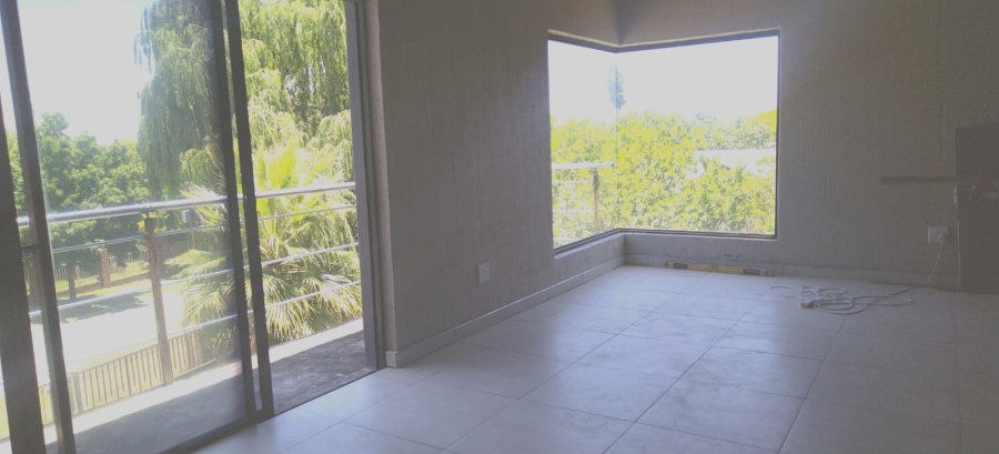 8 Bedroom Property for Sale in Three Rivers East Gauteng