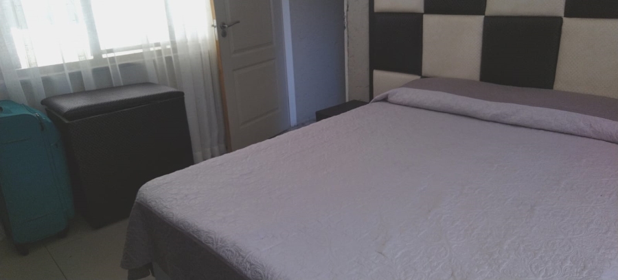 8 Bedroom Property for Sale in Three Rivers East Gauteng