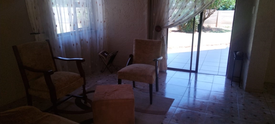 8 Bedroom Property for Sale in Three Rivers East Gauteng