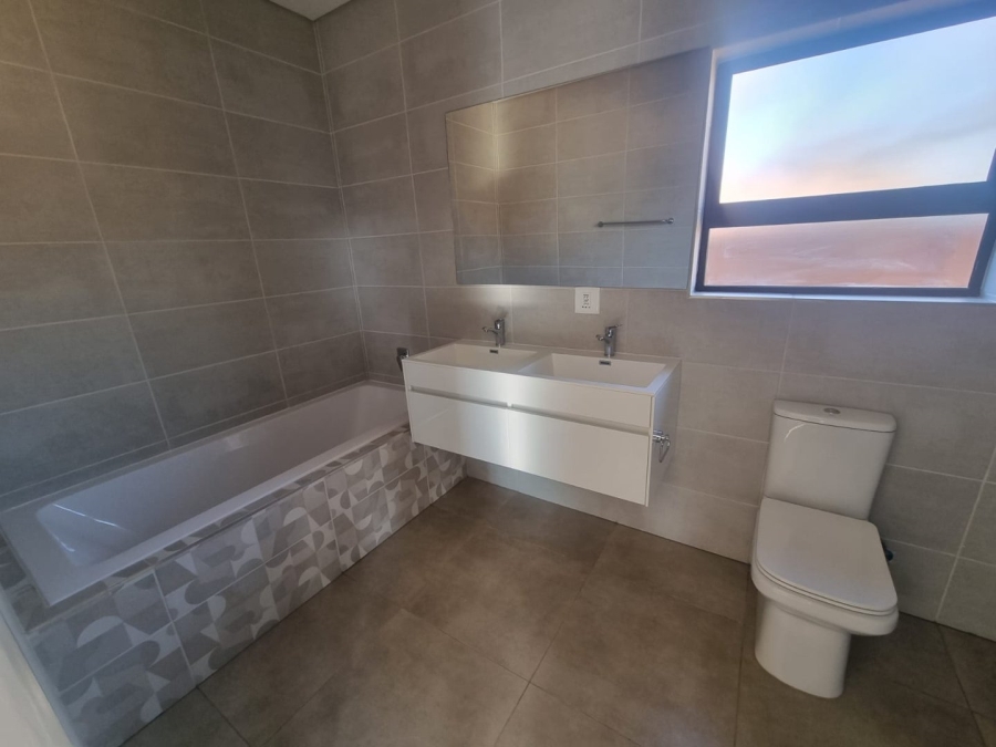 2 Bedroom Property for Sale in Mantevrede Gauteng