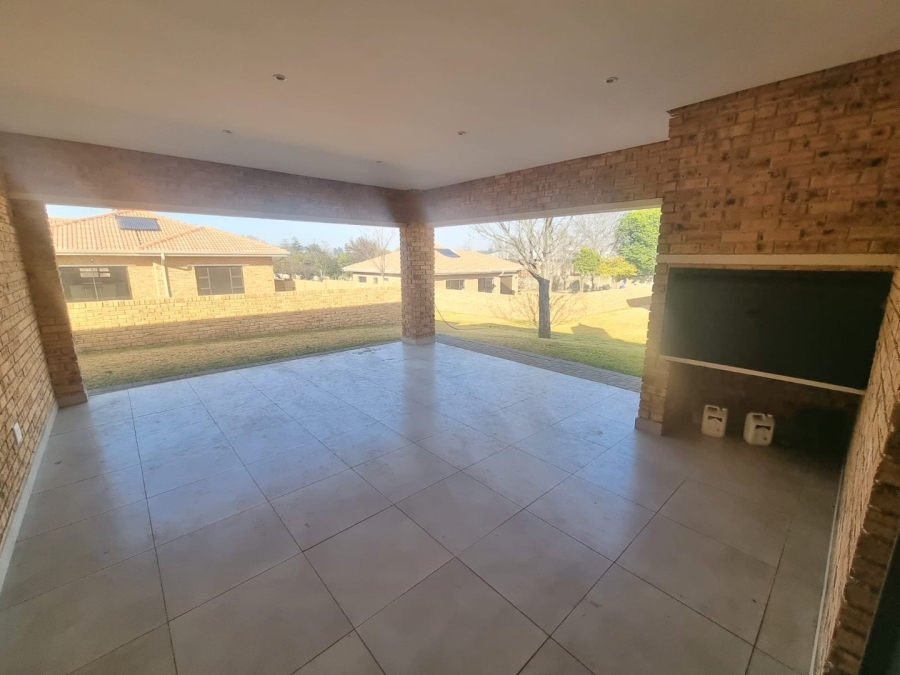 2 Bedroom Property for Sale in Mantevrede Gauteng