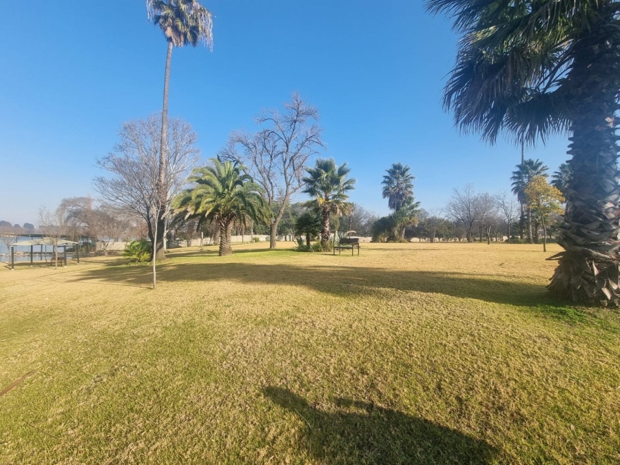 2 Bedroom Property for Sale in Mantevrede Gauteng