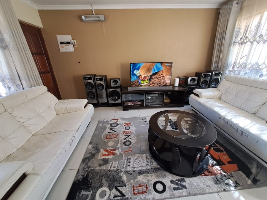 3 Bedroom Property for Sale in Country View Gauteng