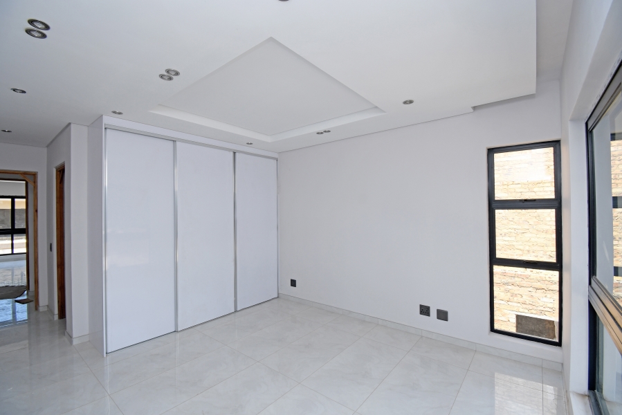 4 Bedroom Property for Sale in Houghton Estate Gauteng