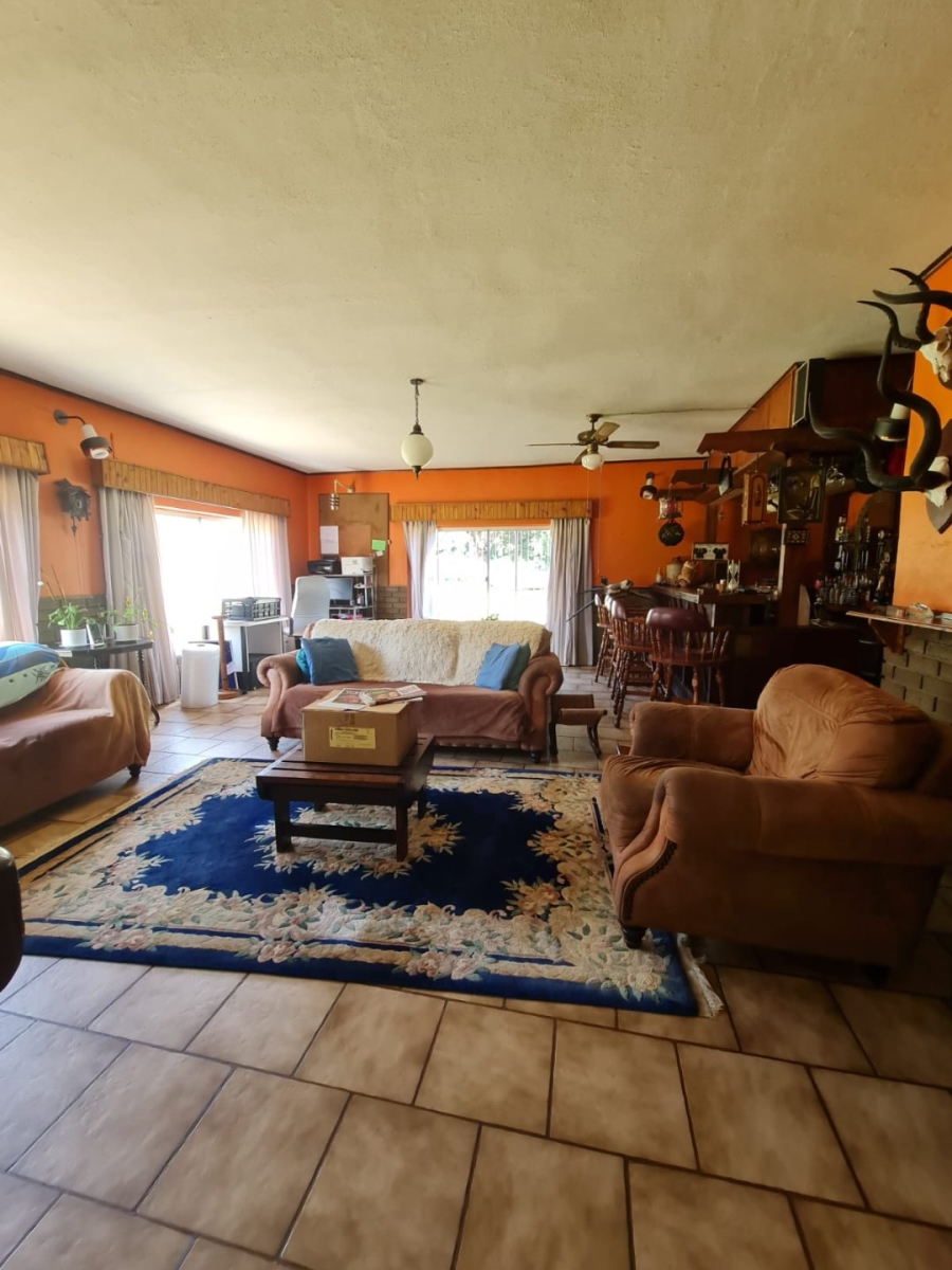 7 Bedroom Property for Sale in Kaalplaats Gauteng