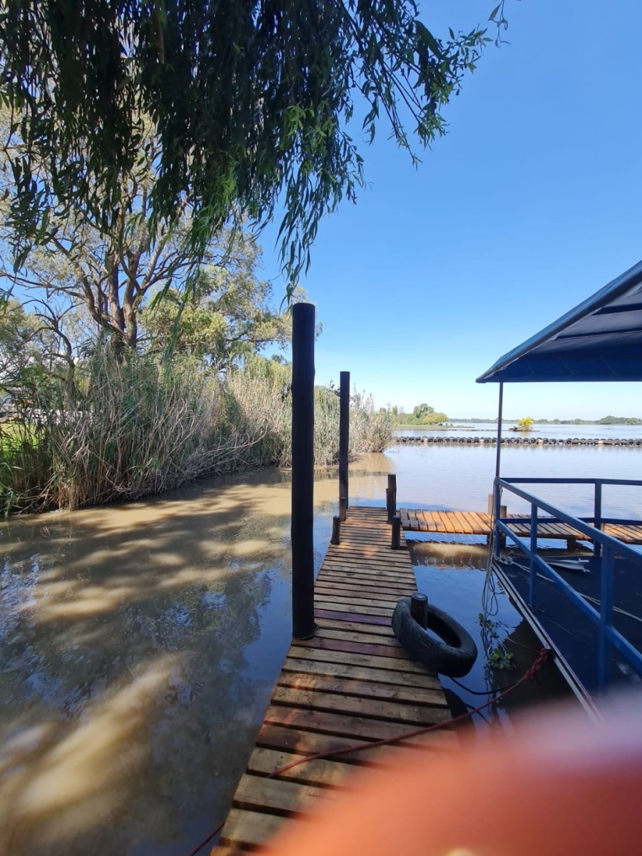 7 Bedroom Property for Sale in Kaalplaats Gauteng