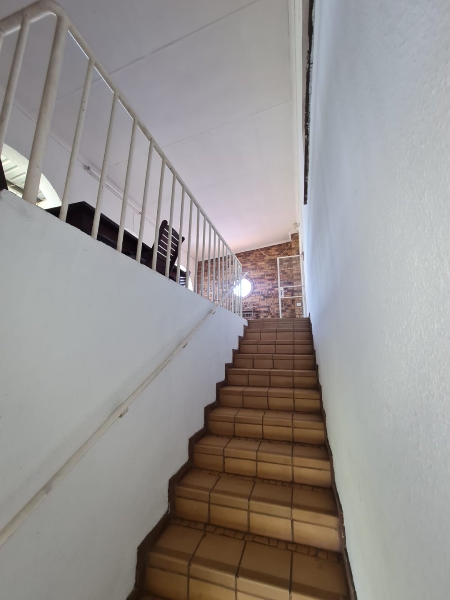 7 Bedroom Property for Sale in Kaalplaats Gauteng