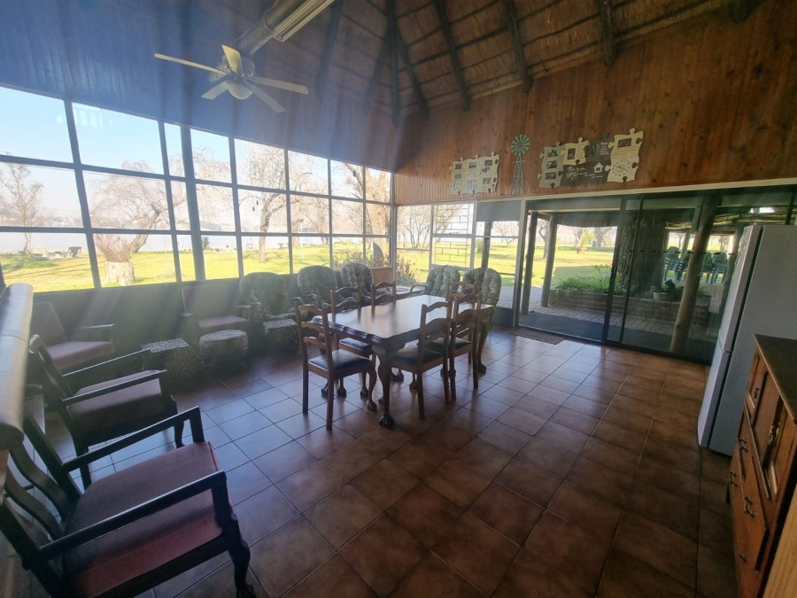 6 Bedroom Property for Sale in Kaalplaats Gauteng