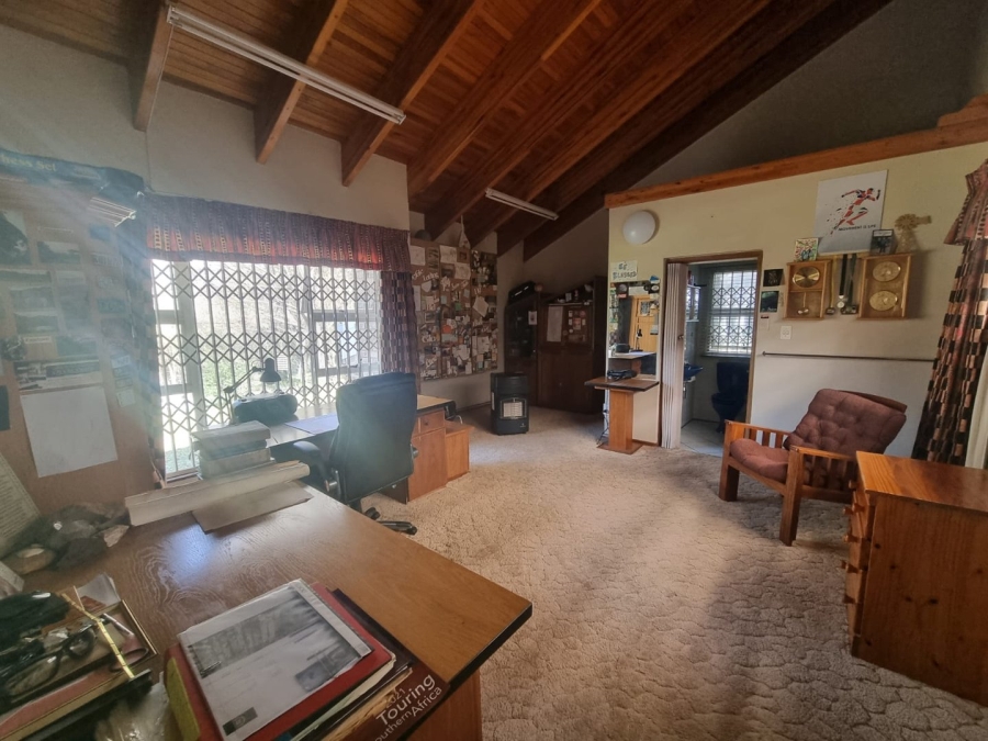 6 Bedroom Property for Sale in Kaalplaats Gauteng